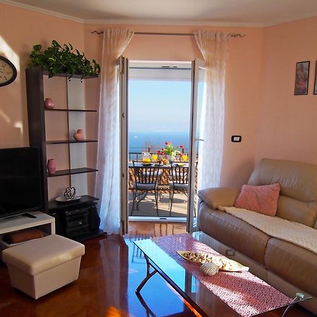 Apartman Mimi Ловран Экстерьер фото