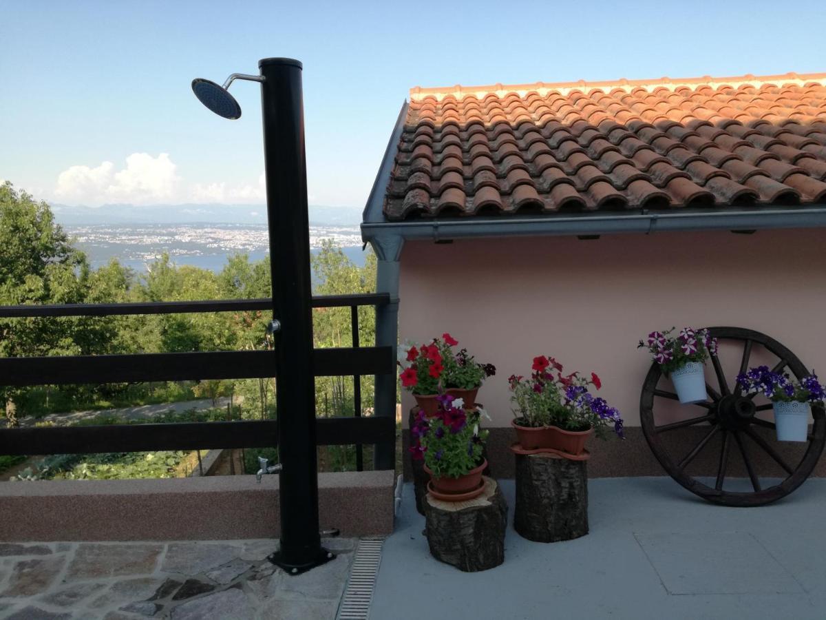 Apartman Mimi Ловран Экстерьер фото